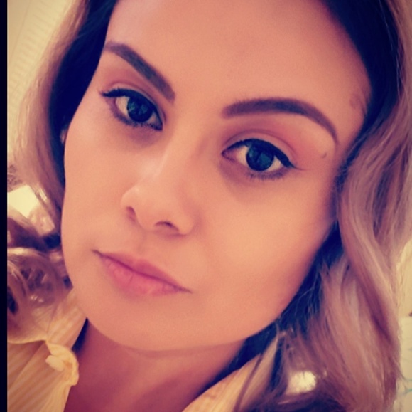 Meet your Posher, Erika - Picture 1 of 1